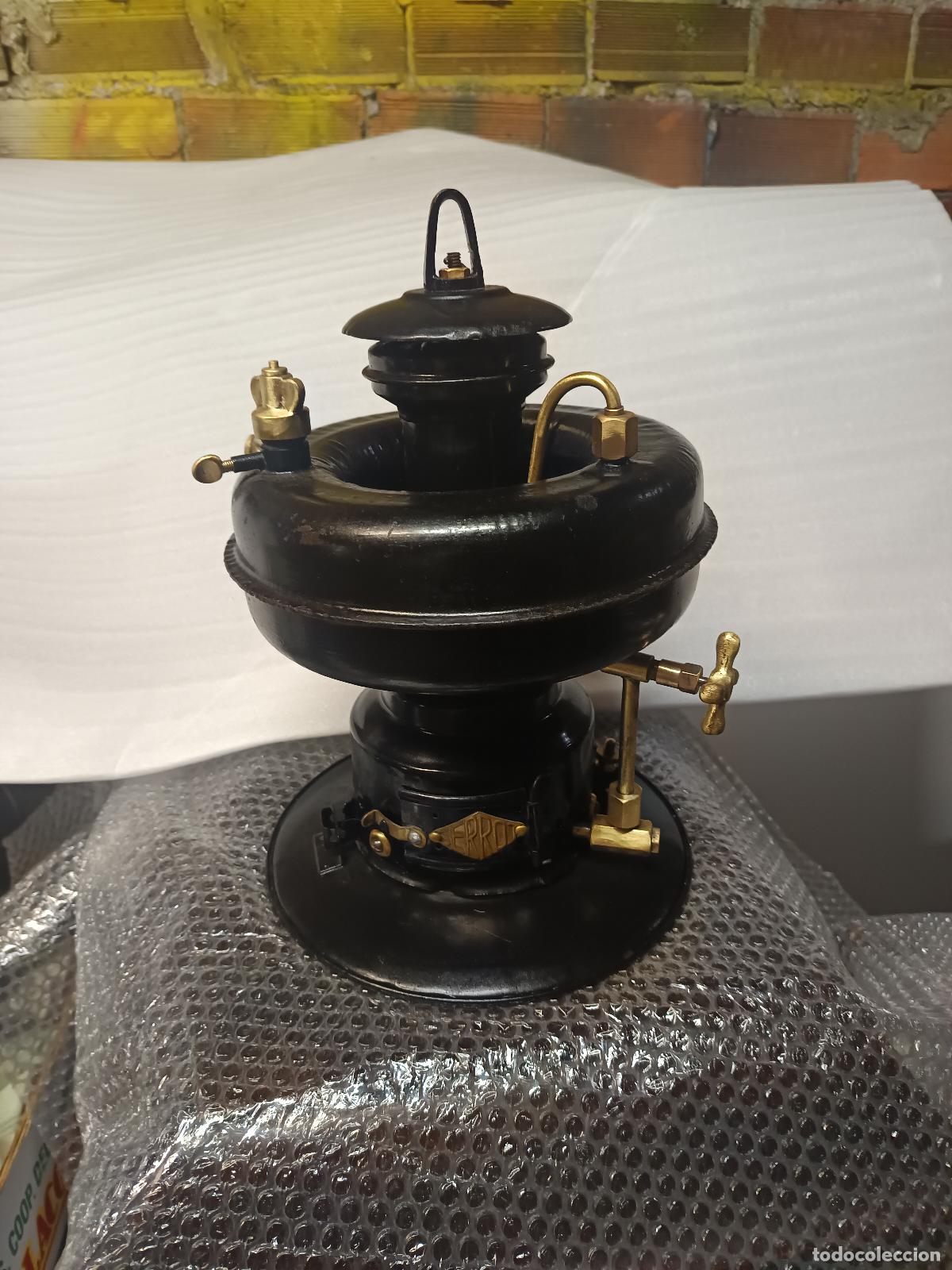 Antig&uuml;edades: ANTIGUA L&Aacute;MPARA DE BARCO DE PETR&Oacute;LEO SERROT (TIPO PETROMAX)