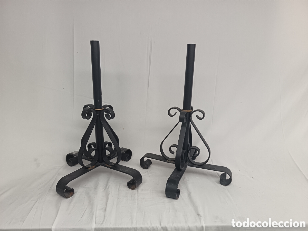 Antig&uuml;edades: PAREJA DE PIES O SOPORTES PARA BACULO, HACHEROS, CANDELABROS O SIMILAR, HIERRO, 50 CM