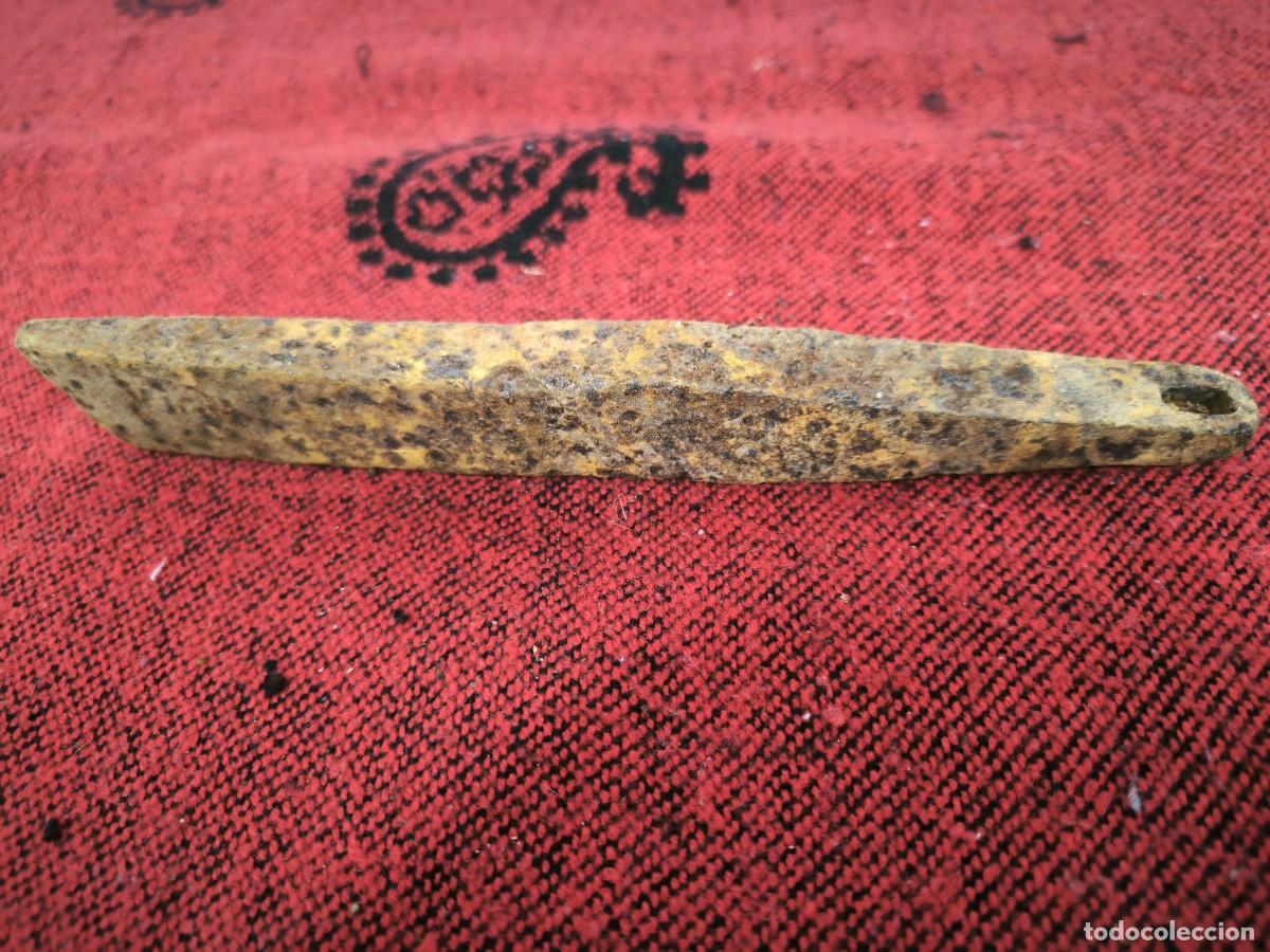 Oggetti Antichi: Antiguo Cincel De Hierro Forjado 23 Cm &ndash; Herramienta R&uacute;stica De Oficio Tradicional