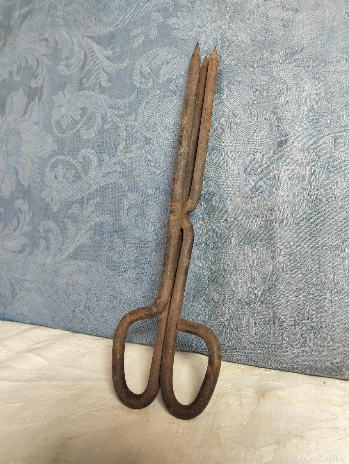 Antig&uuml;edades: Antiguas tenazas de hierro pinzas de 3 pinchos de peluquer&iacute;a para rizar hacer tirabuzones siglo XIX