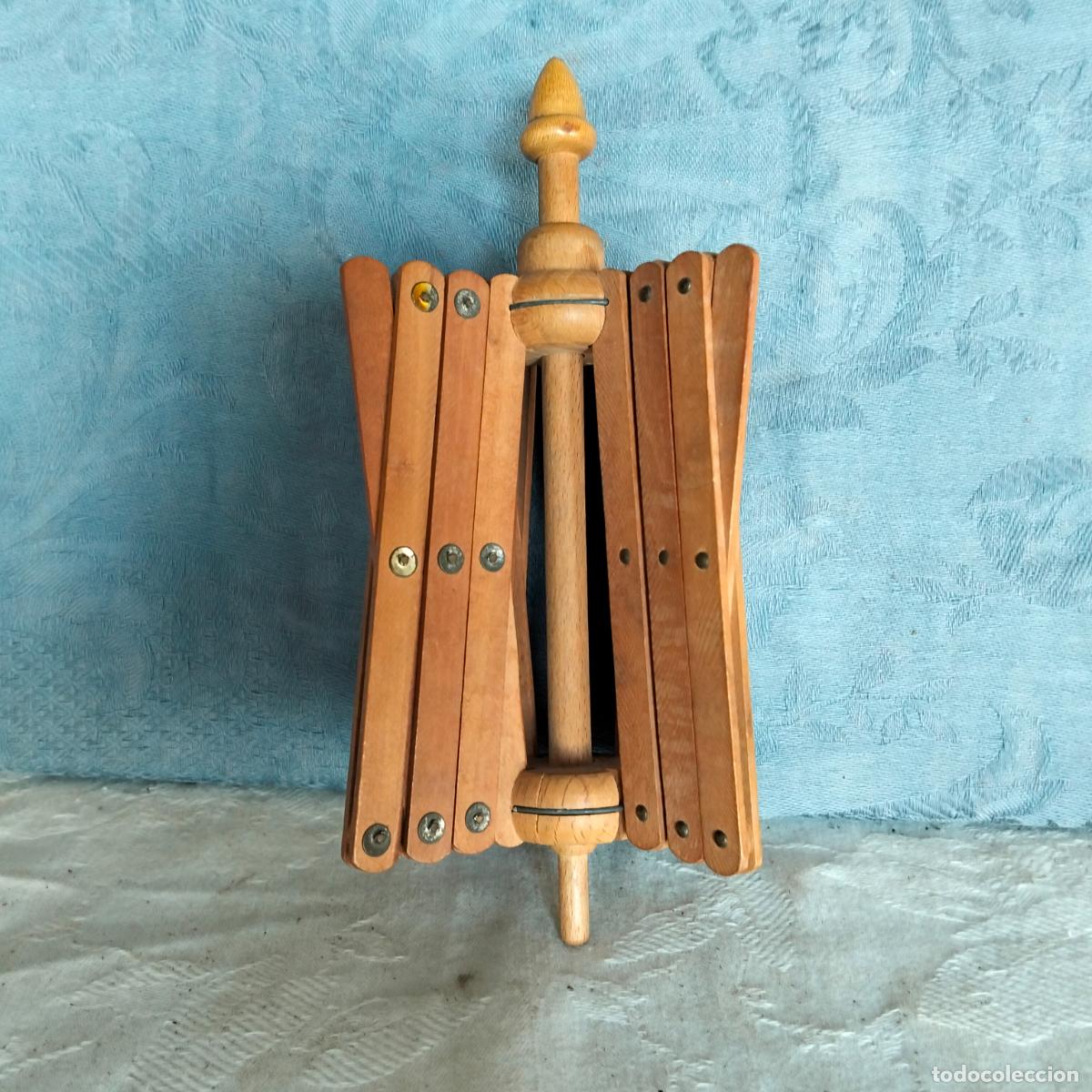 Antig&uuml;edades: Devanadora antigua de madera bobinadora paraguas ovillador lana utensilio para tejer costura a&ntilde;os 50