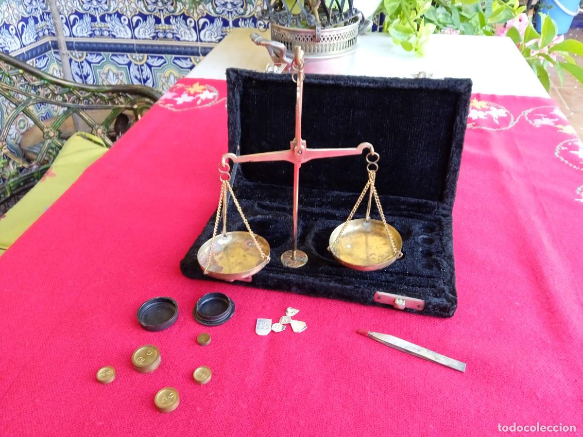 Antig&uuml;edades: Estuche de balanza de precisi&oacute;n con pesas ponderales - Foto 2