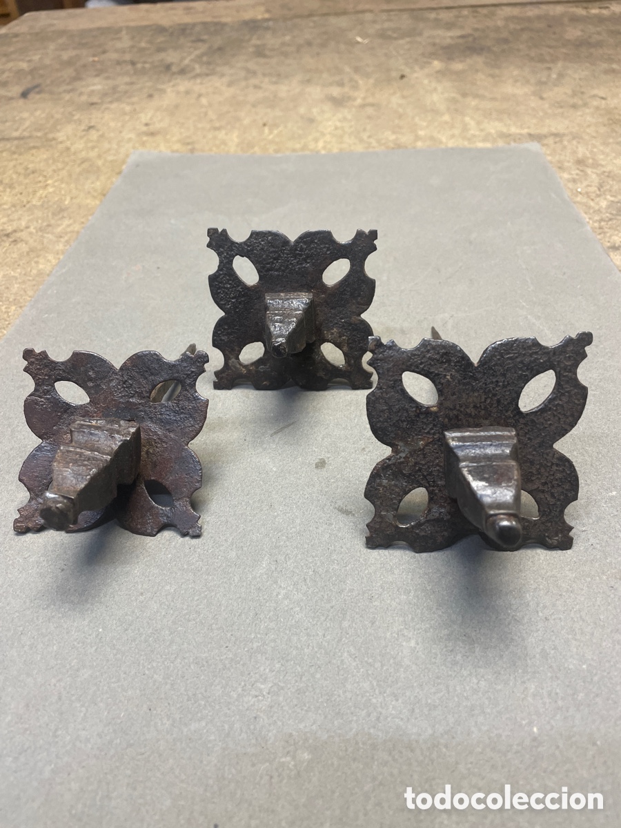 Antig&uuml;edades: 3 clavos forjados del siglo xviii