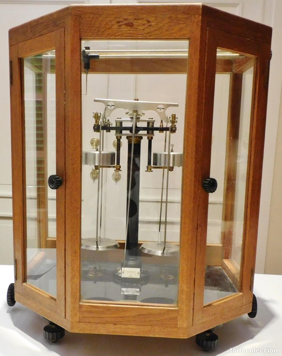 Oggetti Antichi: ANTIGUA BALANZA DE LABORATORIO
