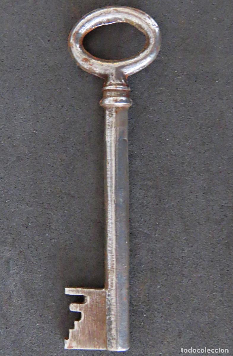 Antig&uuml;edades: Antigua llave de forja hueca