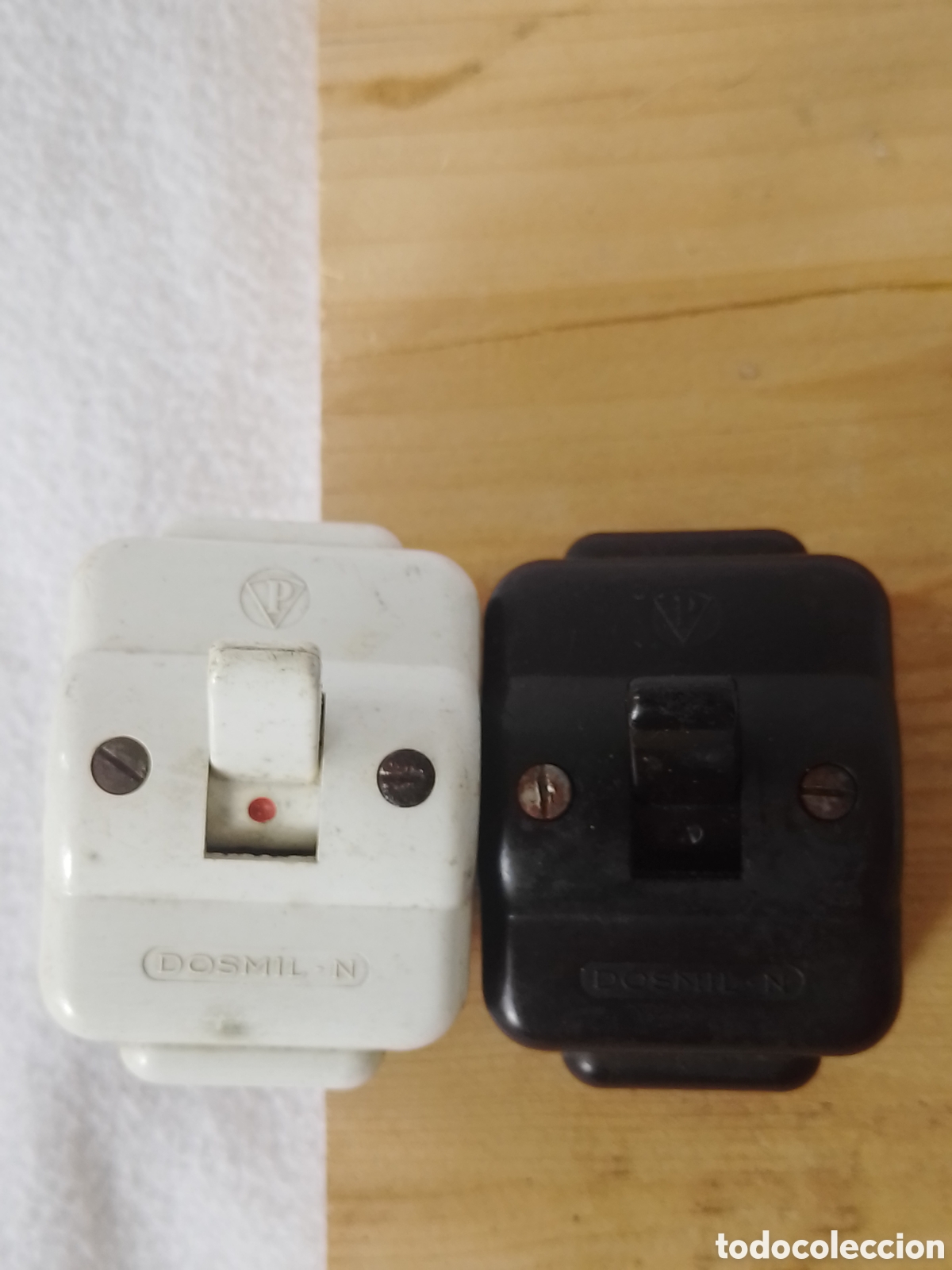 Antig&uuml;edades: Antiguos interruptores Plastimetas Dos mil