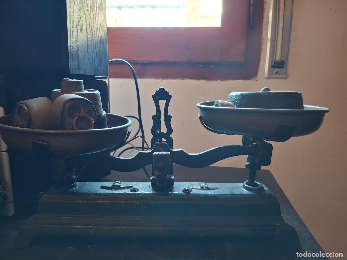 Antig&uuml;edades: Balanza completa antigua