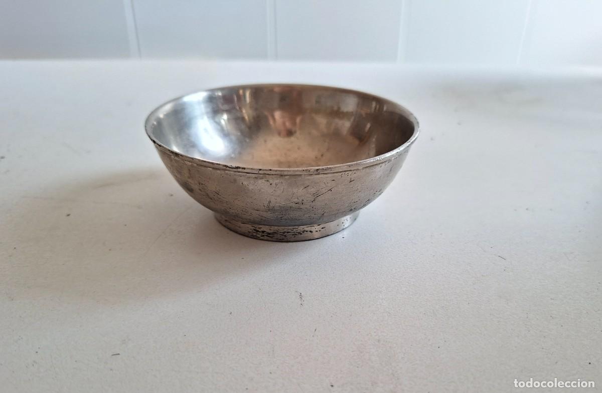 Antig&uuml;edades: BARBER&Iacute;A - ANTIGUO CUENCO MET&Aacute;LICO PARA BROCHA