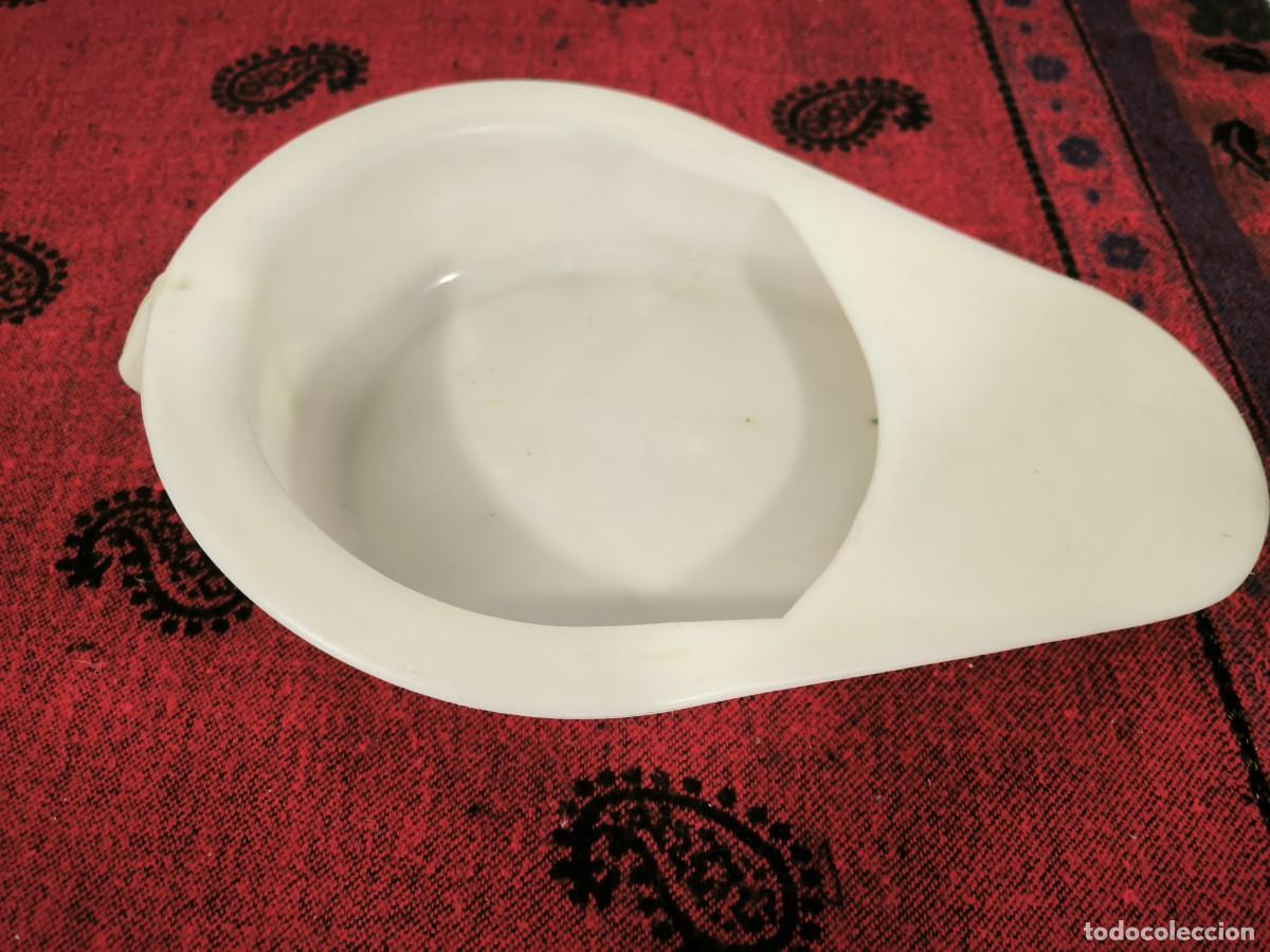Antiquit&eacute;s: Antiguo Orinal Anat&oacute;mico Hospitalario De Pl&aacute;stico &ndash; Recipiente Higi&eacute;nico Multiuso Tipo Cu&ntilde;a