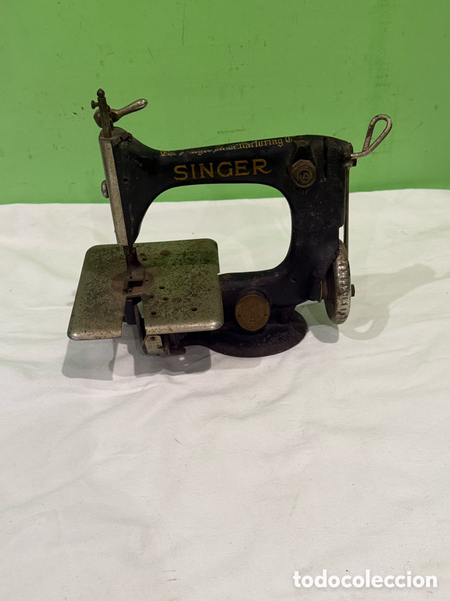 Antig&uuml;edades: M&aacute;quina de coser Singer miniatura antigua hierro fundido decorativa primera mitad del siglo XX