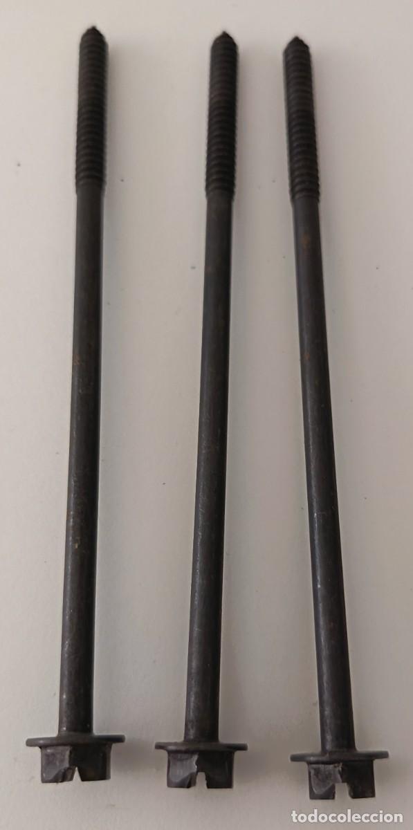 Antig&uuml;edades: 3 Tornillos largos. Semi nuevos. - Foto 2