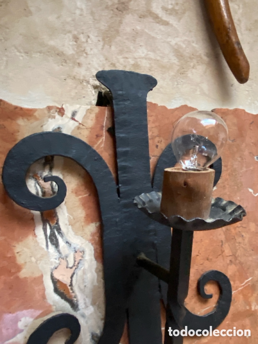 Antig&uuml;edades: Dos Apliques de forja para iluminaci&oacute;n - Foto 3