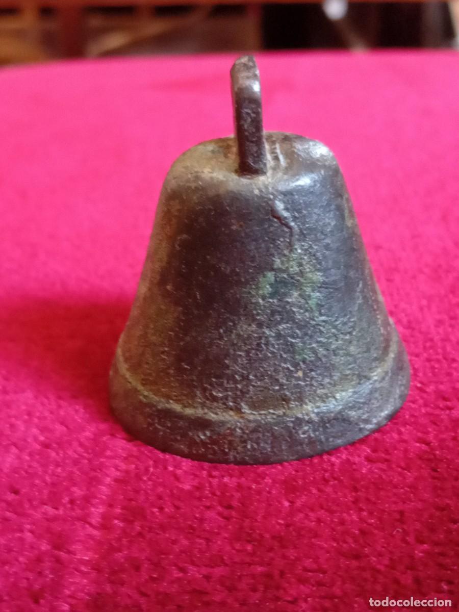 Antig&uuml;edades: Campanilla de bronce siglo XIX