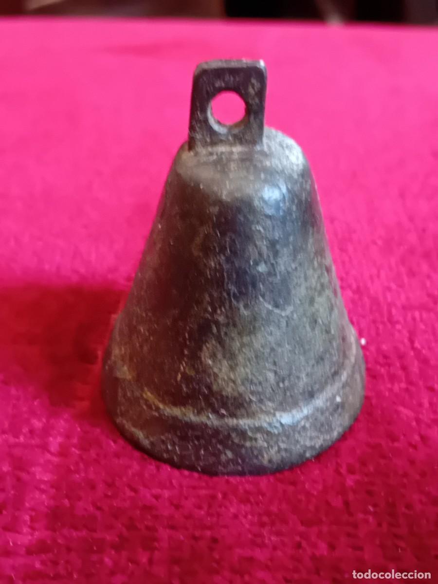 Antig&uuml;edades: Campanilla de bronce siglo XIX - Foto 4