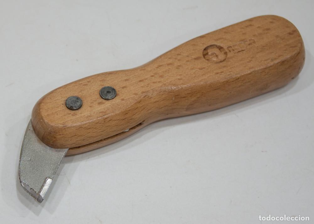 Antig&uuml;edades: CORTADOR DE LAMINADOS Y FORMICA ACESA.