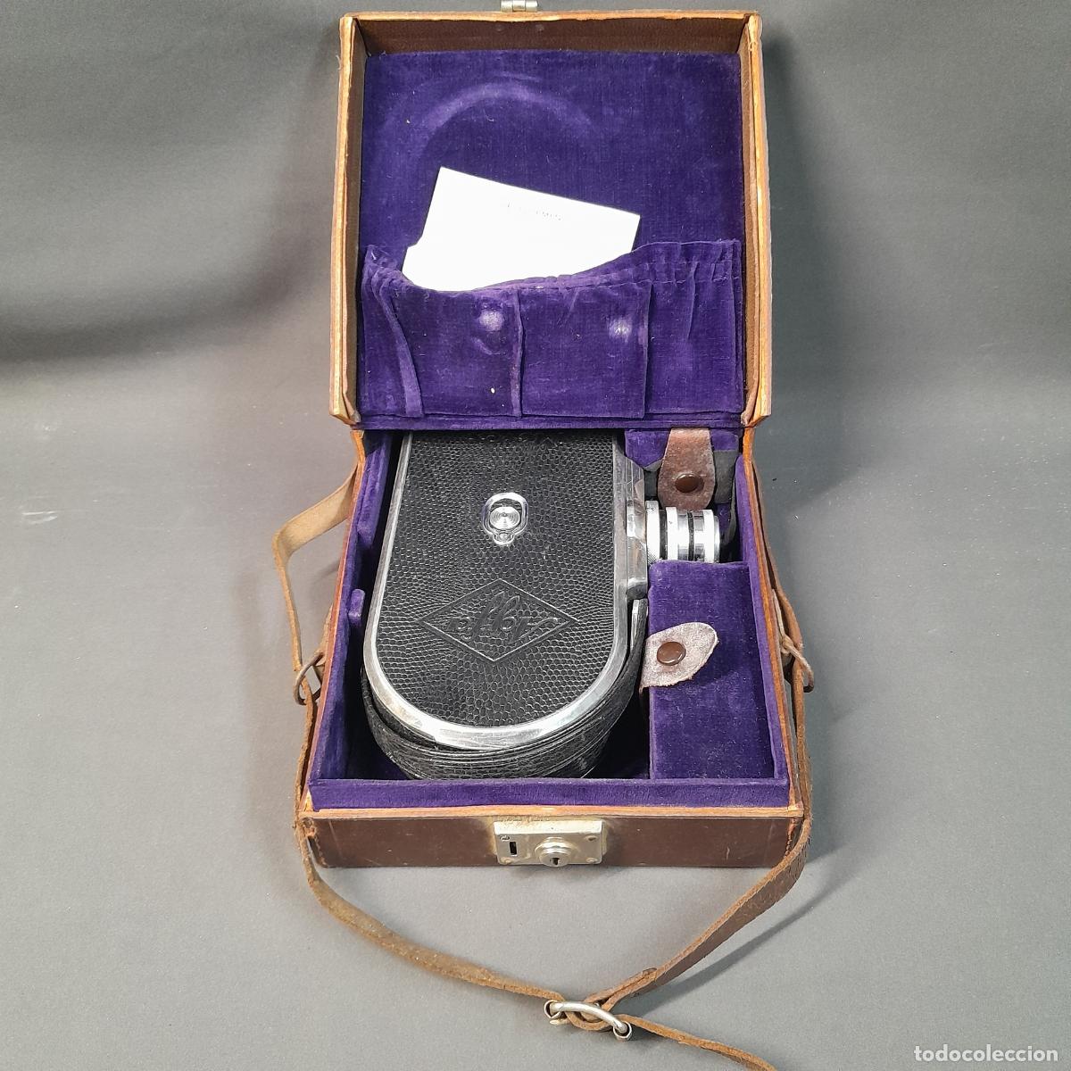 Antig&uuml;edades: C&Aacute;MARA CINEMATOGR&Aacute;FICA 16 MM MOVEX 12 CON MALET&Iacute;N. 1940 CA.