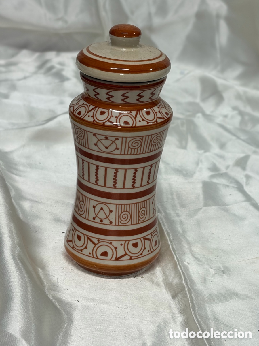 Antig&uuml;edades: Antiguo albarelo o tarro de farmacia. Reproducci&oacute;n