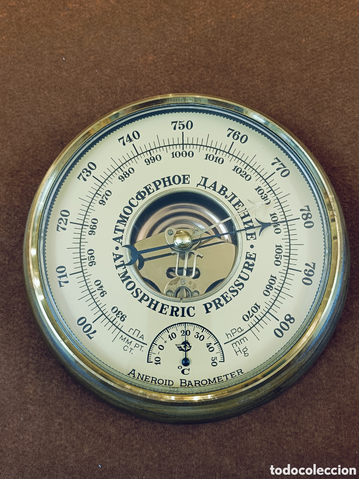 Antiques: BAROMETRO ANEROIDE MURAL . MADERA Y METAL . SOVIETICO. MEDIADOS SIGLO XX. 21 CM