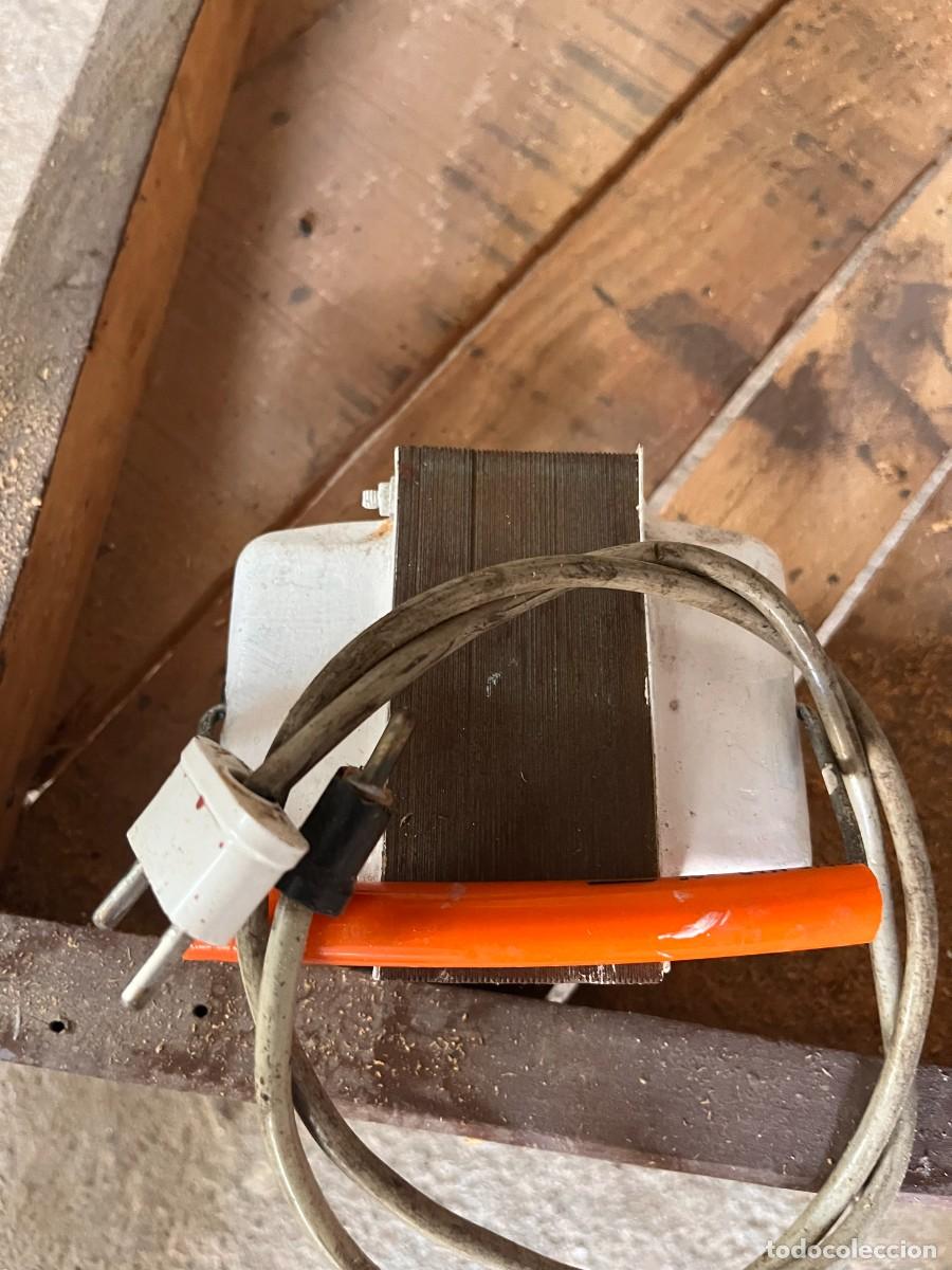 Antig&uuml;edades: Transformador de corriente de entre 800 y 1500 W - Foto 1