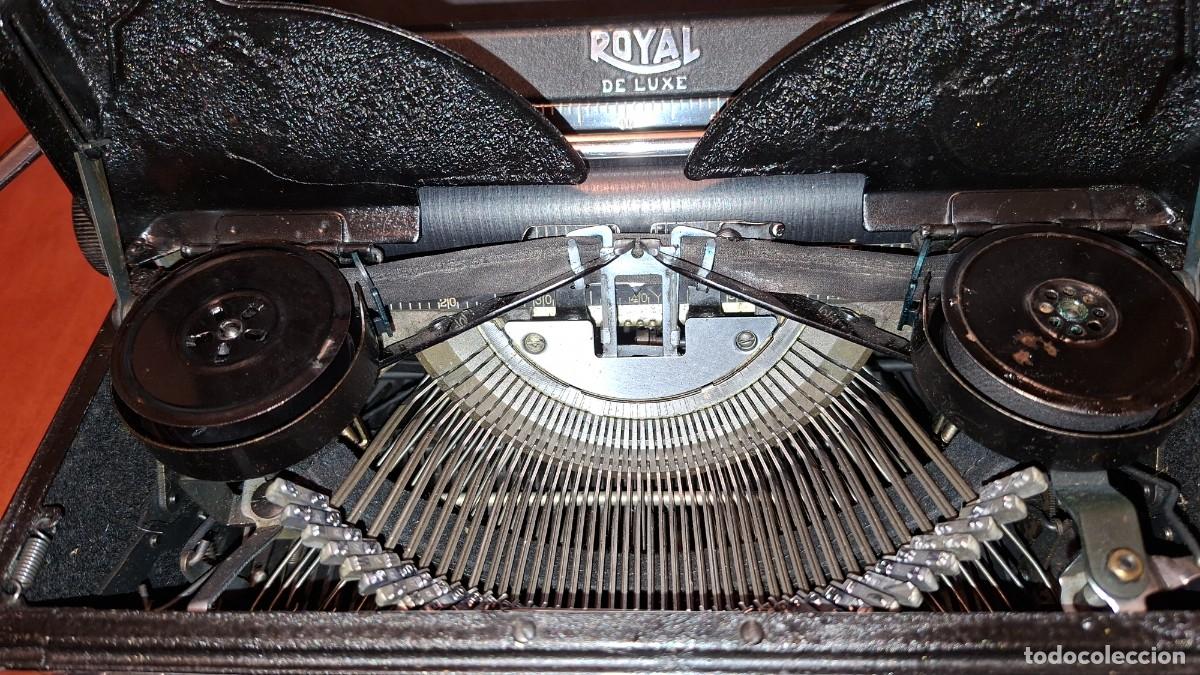 Antig&uuml;edades: M&aacute;quina escribir ROYAL - Foto 3
