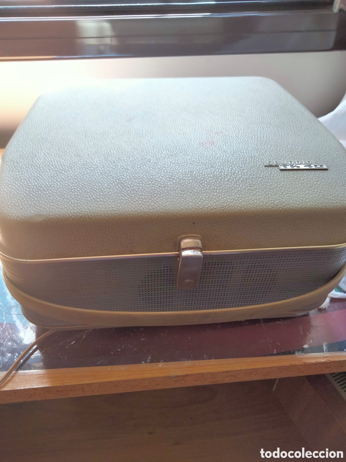 Antig&uuml;edades: Magnetofono Grundig TK40 con malet&iacute;n - Foto 2