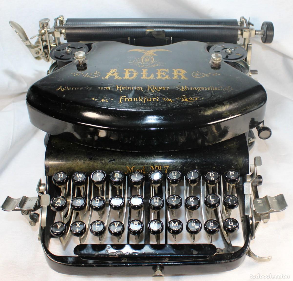 Antig&uuml;edades: M&aacute;quina de escribir Adler Modelo 7