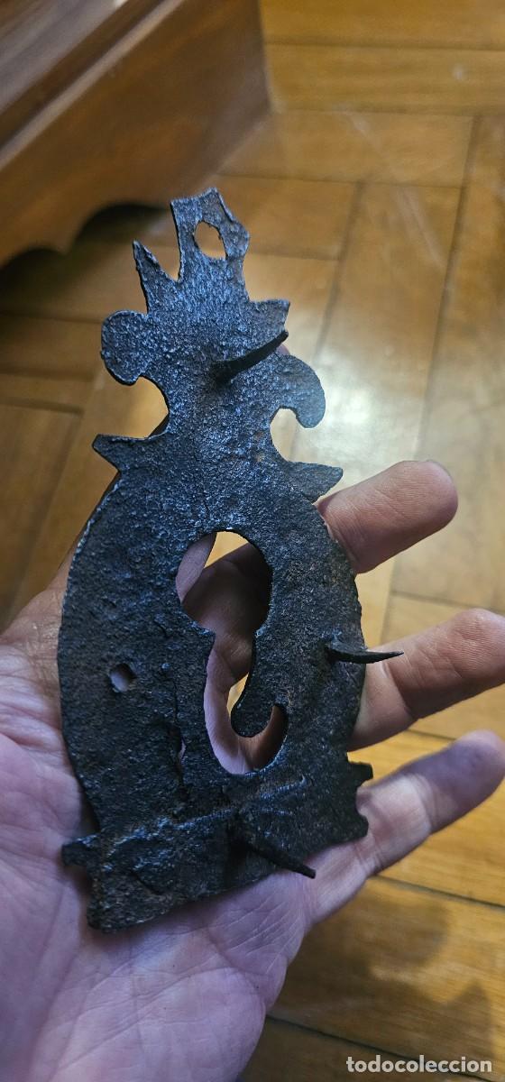 Antig&uuml;edades: Bocallave forja arca con clavos - Foto 3