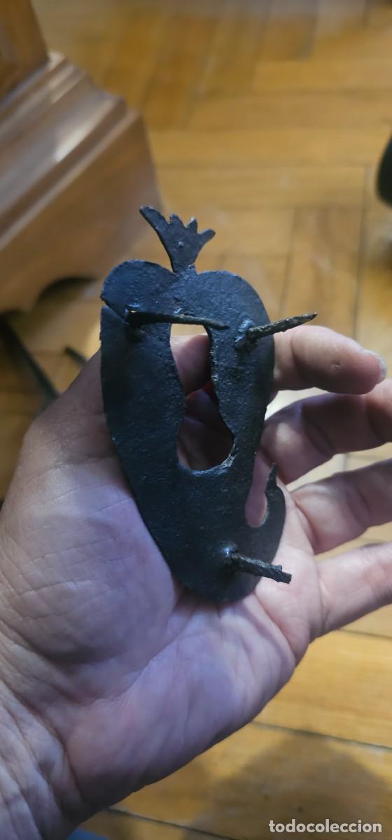 Antig&uuml;edades: Bocallave forja arca con clavos - Foto 2