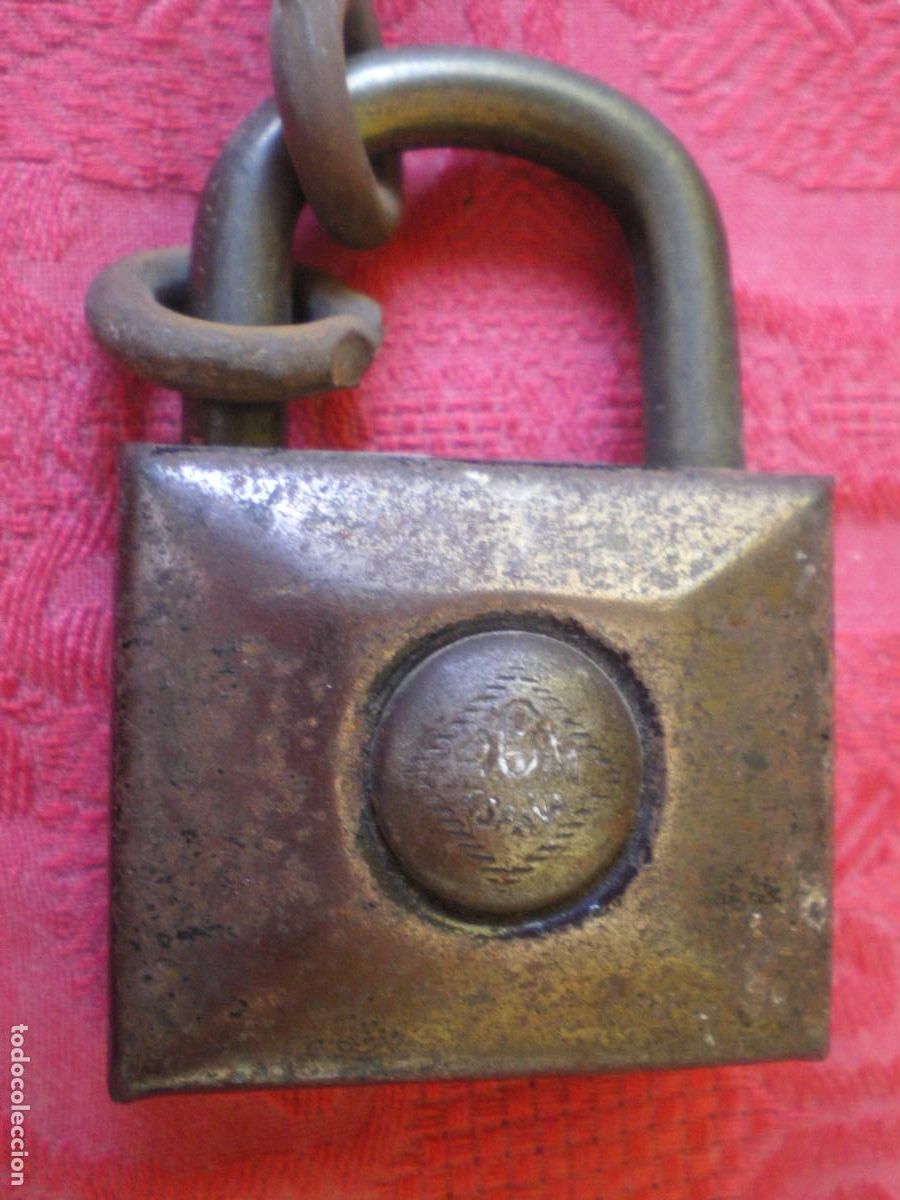 Antig&uuml;edades: ANTIGUO CANDADO. SIN LLAVE.