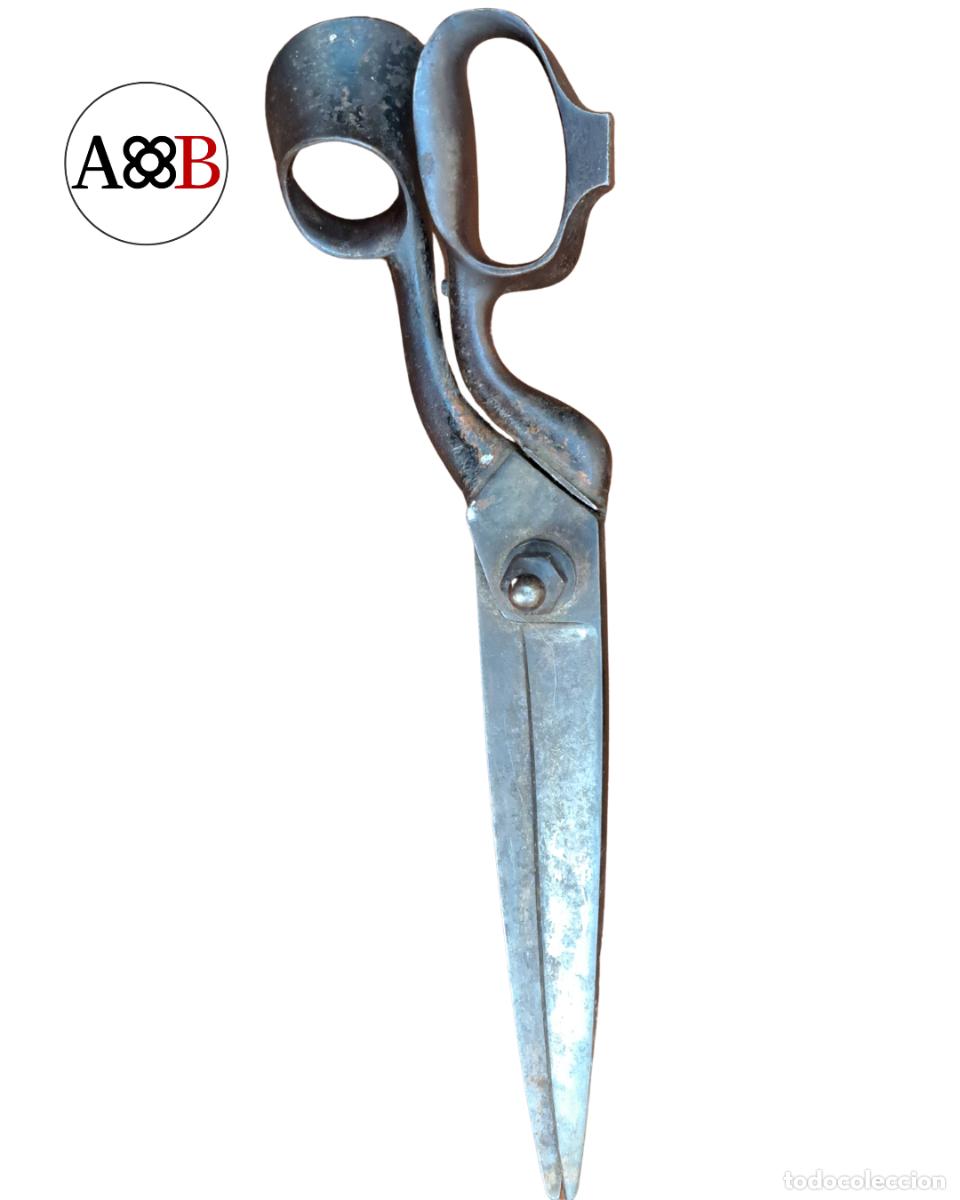 Antig&uuml;edades: TIJERAS SASTRE / TAPICERO ANTIGUAS &mdash; HIERRO FORJADO &mdash; 34 CM &mdash; ARO LATERAL &mdash; SIGLO XIX-XX &mdash; VINTAGE