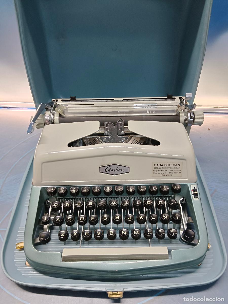Antig&uuml;edades: maquina de escribir, ANDINA GRAFOS. M&Aacute;QUINA ESCRIBIR CON MALET&Iacute;N, A&Ntilde;OS 60. en buen estado