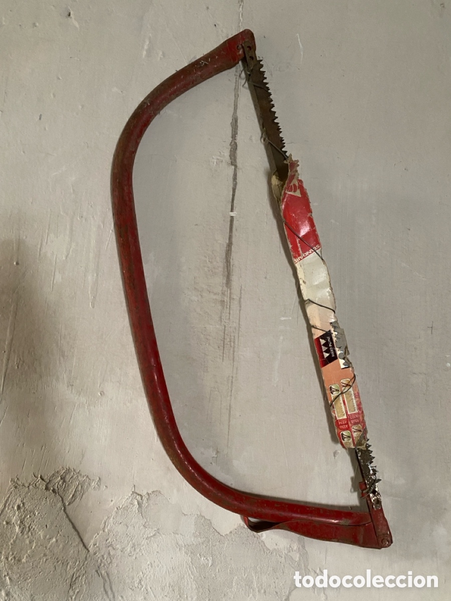 Antig&uuml;edades: Lote de dos sierras para madera y hierro