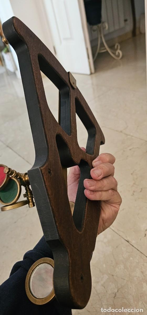 Antig&uuml;edades: Importante sextante bronce y madera - Foto 4