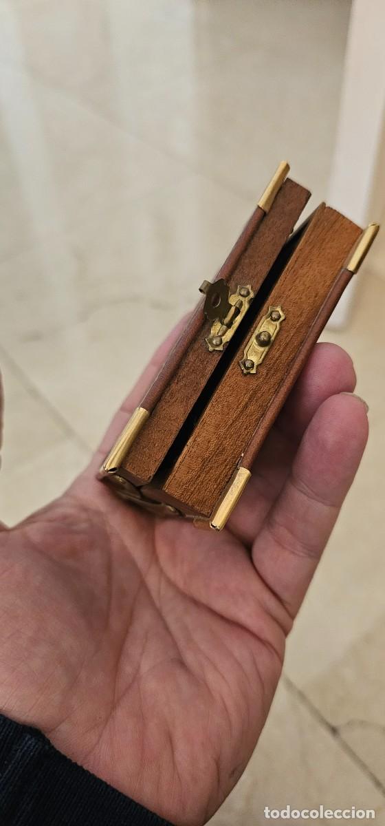 Antig&uuml;edades: Reloj solar con brujula bronce y madera - Foto 2