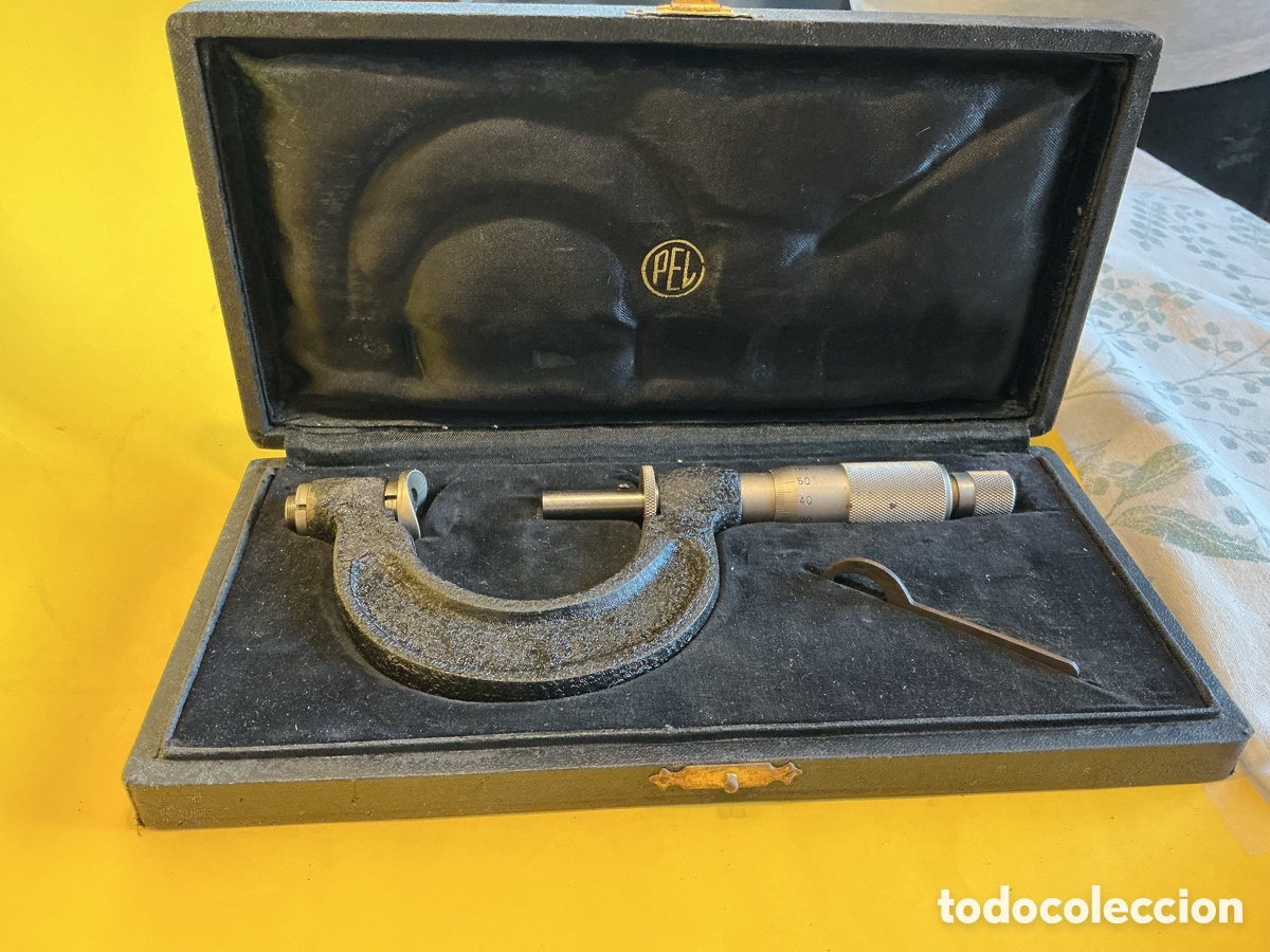 Antig&uuml;edades: Micr&oacute;metro de precisi&oacute;n PEL (0,25 mm) de 1956 con estuche