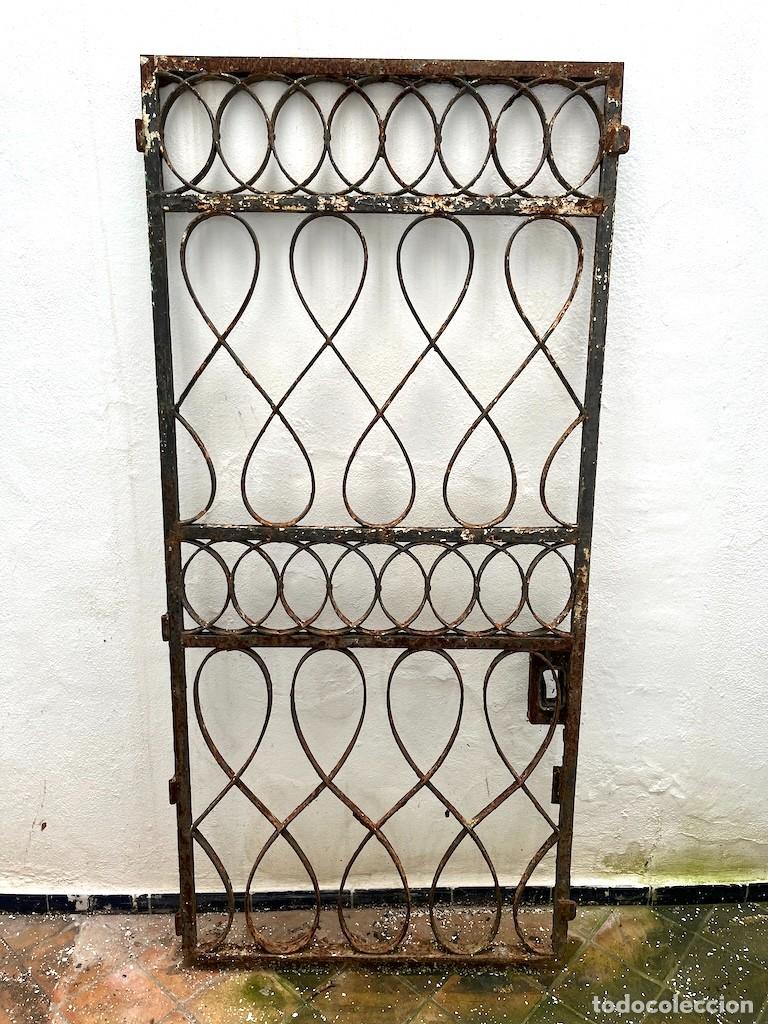 Antig&uuml;edades: Reja antigua de hierro forjado - Foto 3
