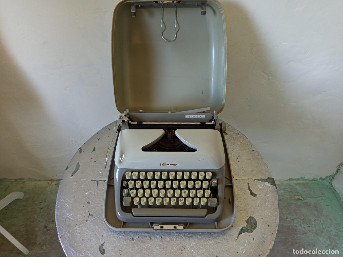 Antig&uuml;edades: Maquina de escribir marca Adler junior.Vintage