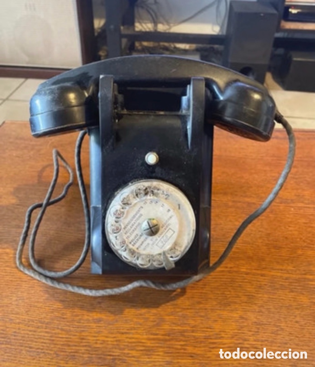 Tel&eacute;fonos: Antiguo tel&eacute;fono mural de baquelita