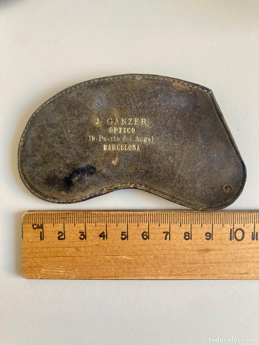 Antig&uuml;edades: Antiguo estuche para anteojos de piel, J Ganzer &Oacute;ptico Barcelona