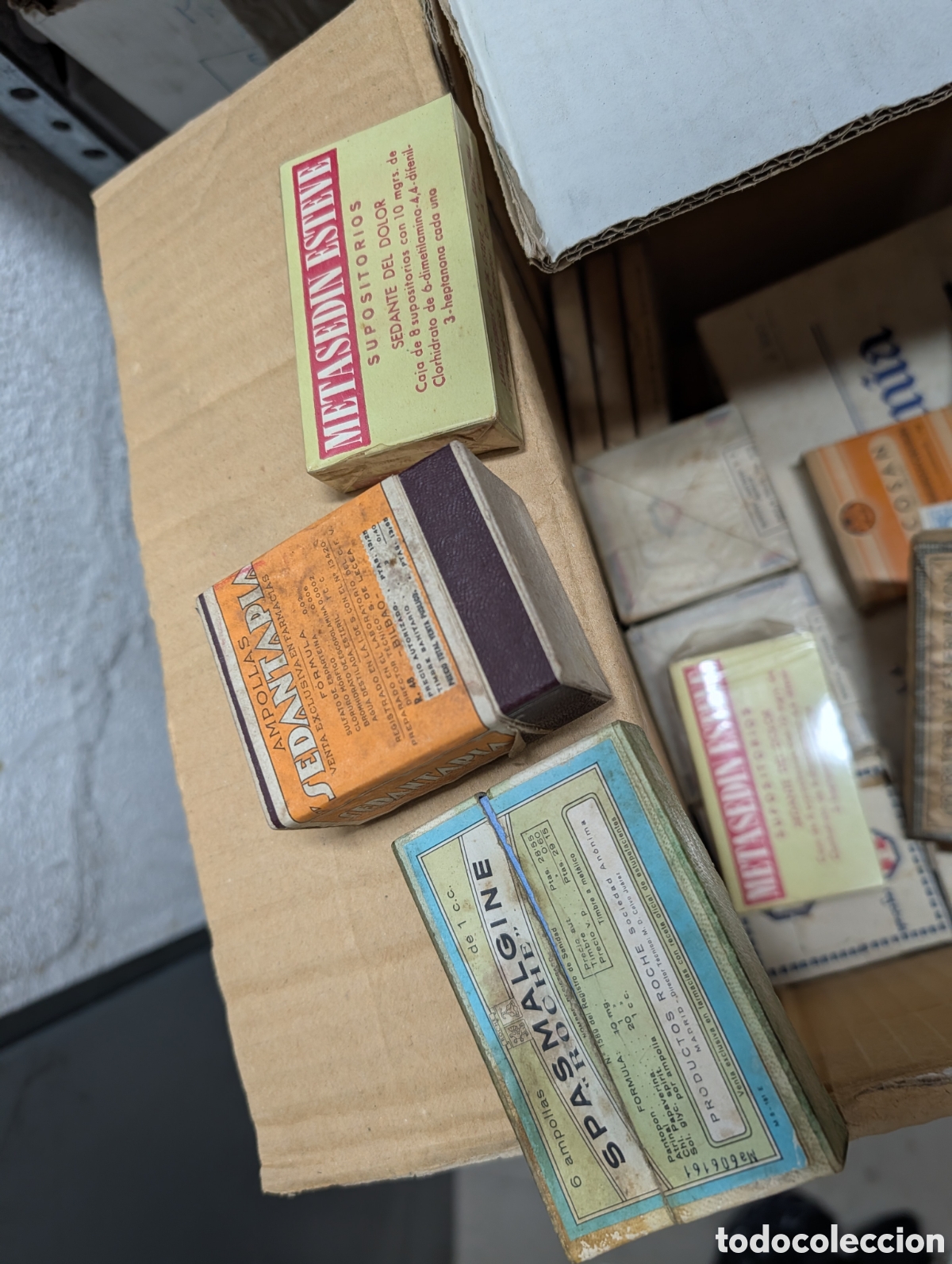 Antig&uuml;edades: Gran Lote Colecci&oacute;n Medicamentos Antiguos - Farmacia Hist&oacute;rica Justel (Vigo) - Especialidades y Labo
