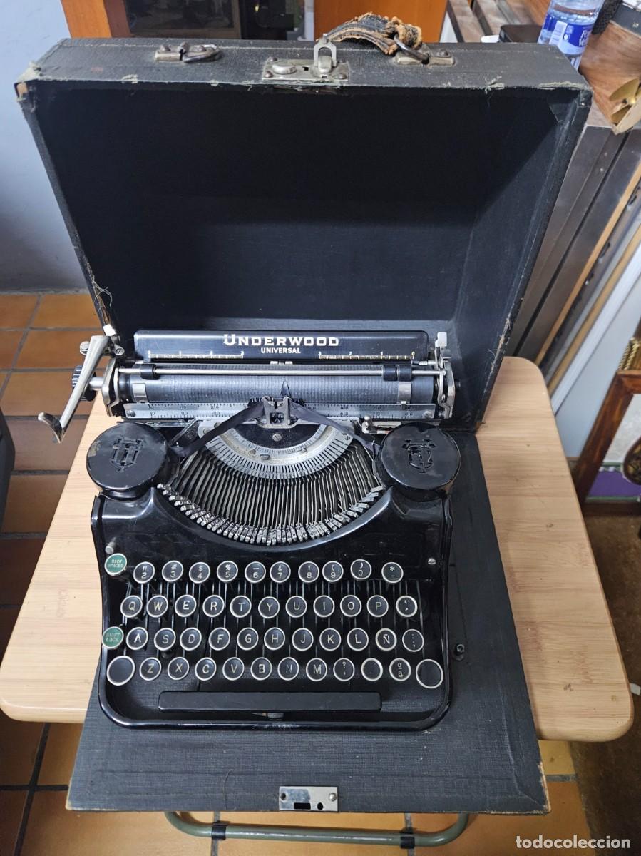 Antig&uuml;edades: M&Aacute;QUINA DE ESCRIBIR UNDERWOOD UNIVERSAL FUNCIONANDO CON CAJA