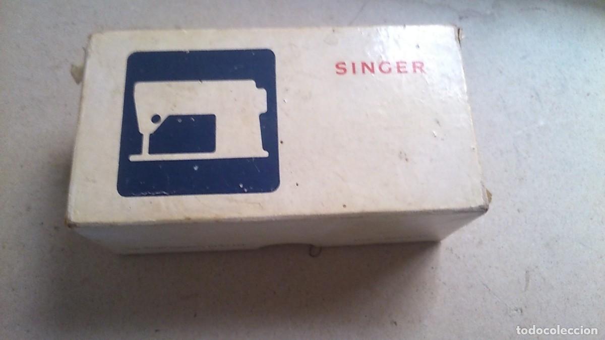Antiques: 3O PIEZAS DE MAQUINA DE COSER SINGER. VER TODAS LAS FOTOS, UNA POR UNA