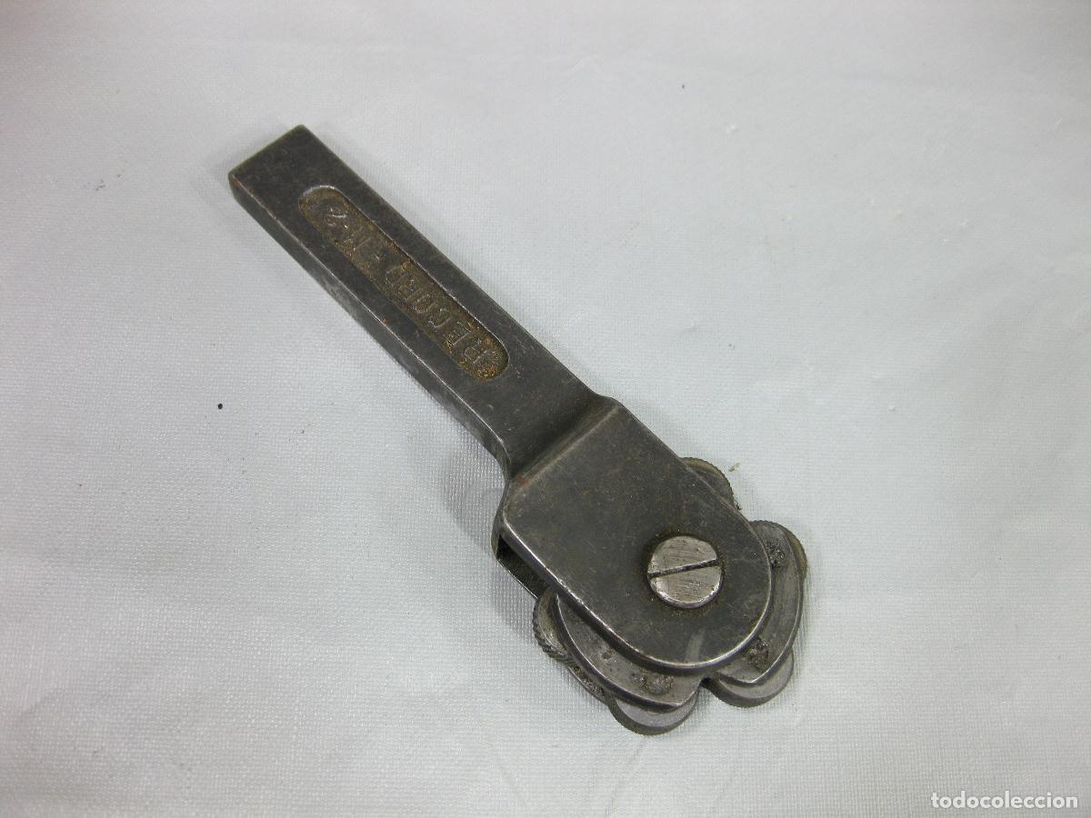 Antig&uuml;edades: MOLETEADORA PARA TORNO RECORD M-2 DE ACERO FORJADO CON 6 RUEDAS