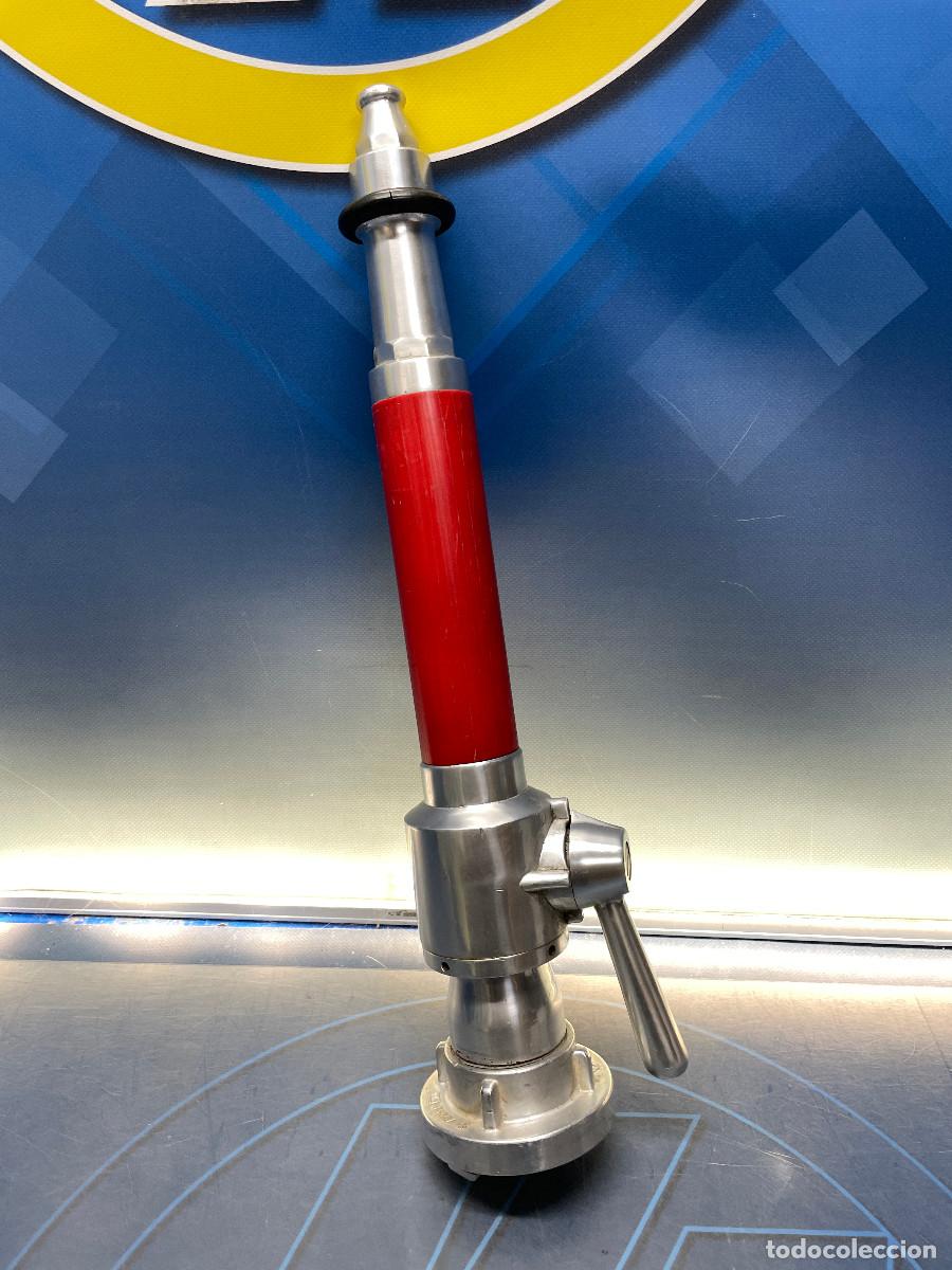 Antig&uuml;edades: boquilla contra incendios 9 &times; 7 &times; 35 cm