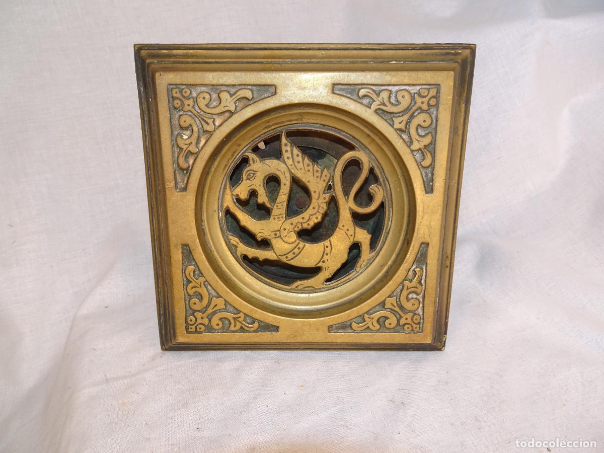 Antig&uuml;edades: Mirilla Antigua Modernista Drag&oacute;n Bronce S. XX