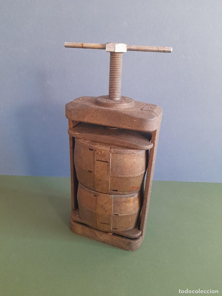 Antig&uuml;edades: antigua prensa de dentista: para protesis dentales - laton/bronce macizo 7,1kg, mestra, espa&ntilde;a
