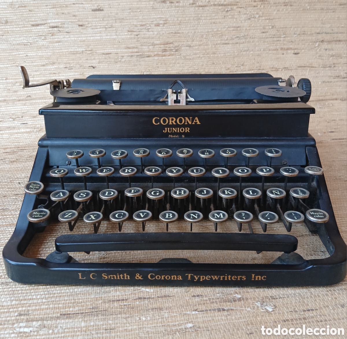 Antig&uuml;edades: Maquina escribir CORONA JUNIOR. a&ntilde;os 30