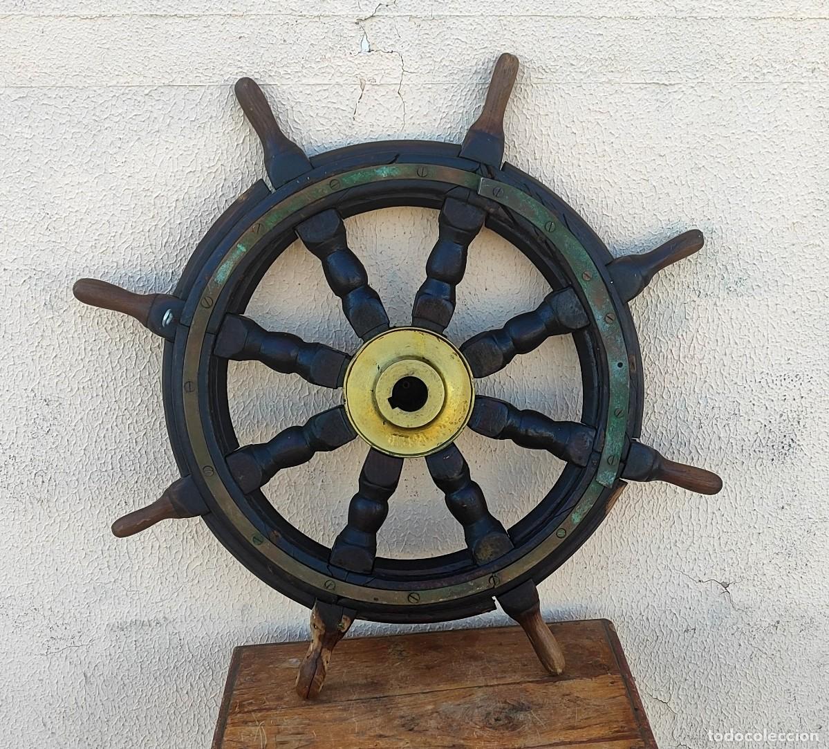 Antig&uuml;edades: Timon de barco antiguo, madera hierro y laton - Foto 1