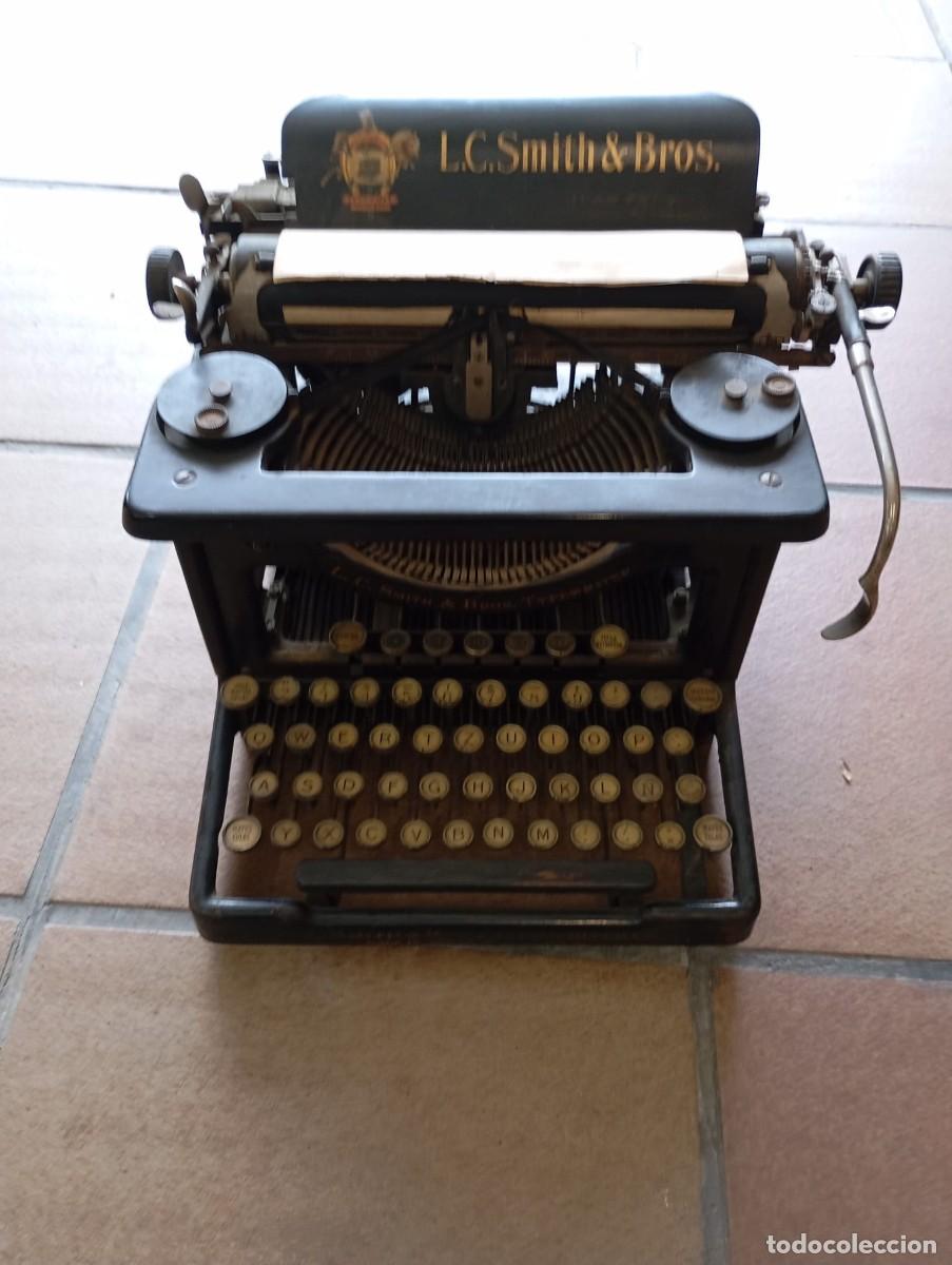 Antig&uuml;edades: M&aacute;quina de Escribir L.C. Smith & Bros. N&ordm; 8 (1920)