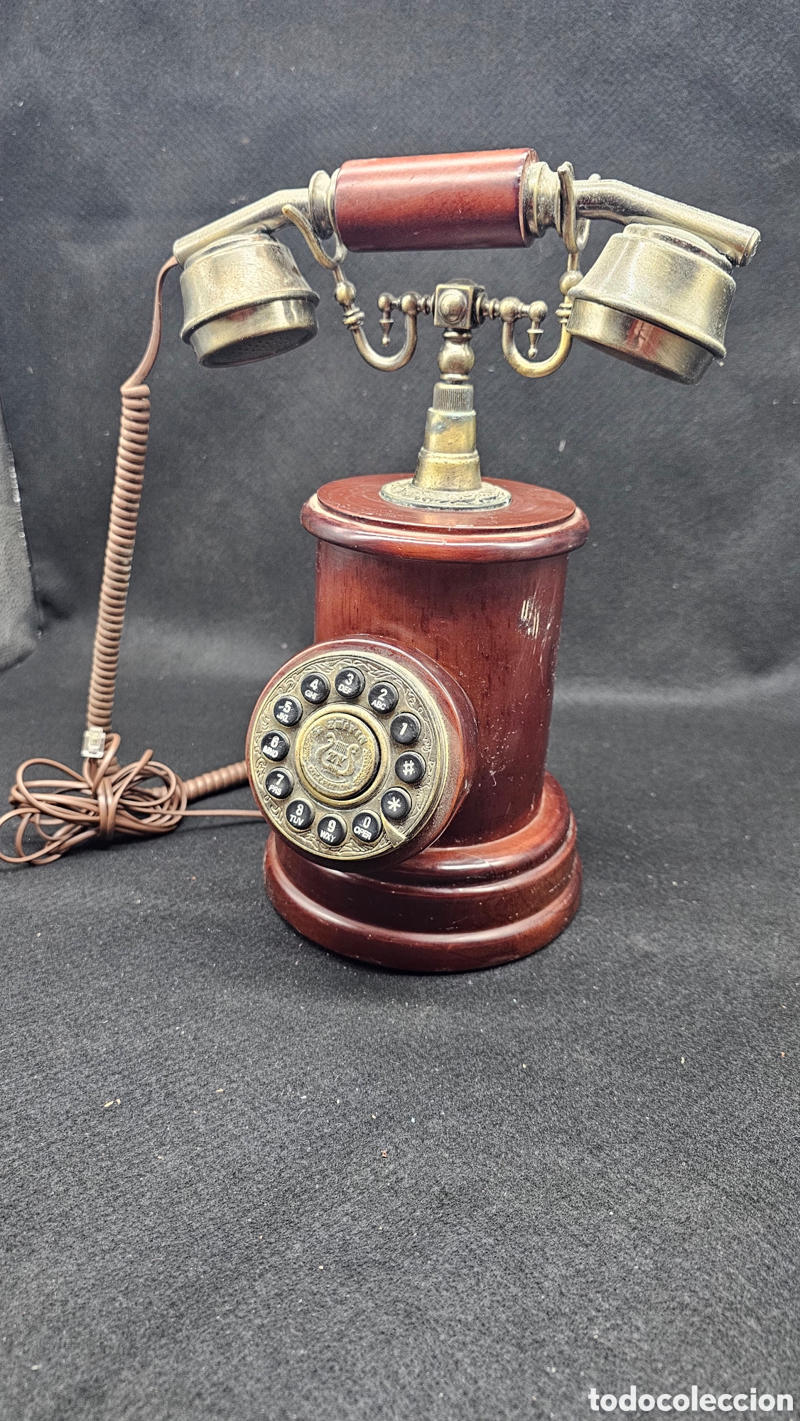 Tel&eacute;fonos: Tel&eacute;fono de madera estilo antiguo